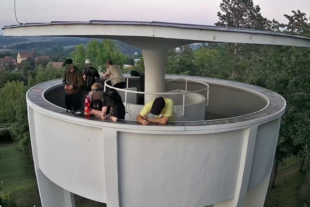  Poškození cizí věci