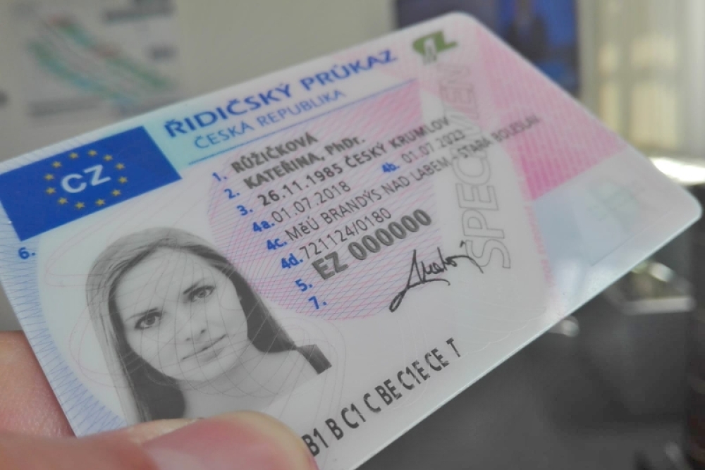  Platnost řidičáků se v&nbsp;nouzovém stavu prodlužuje, průkaz není potřeba měnit
