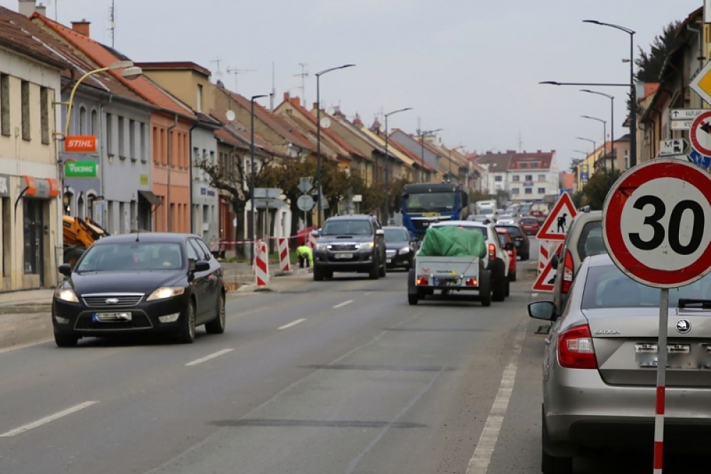  Výkopové práce omezují dopravu v&nbsp;ulicích Žižkova a&nbsp;Stadická